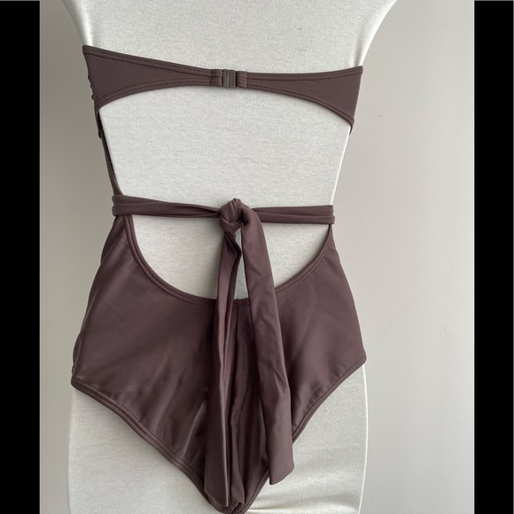 ❤️2/$25..AGUA DOCE SWIMSUIT❤️ - Picture 2 of 4